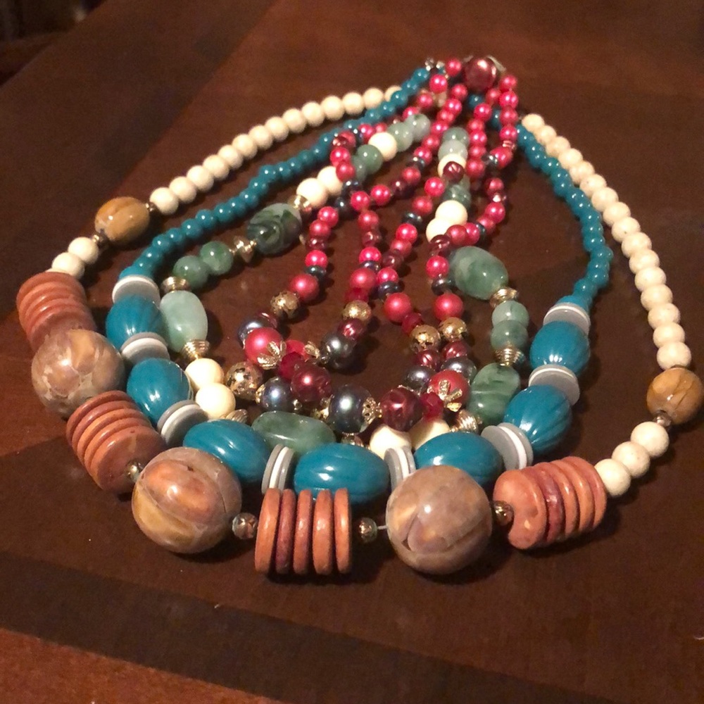 4 vintage necklaces for 1 price!!!